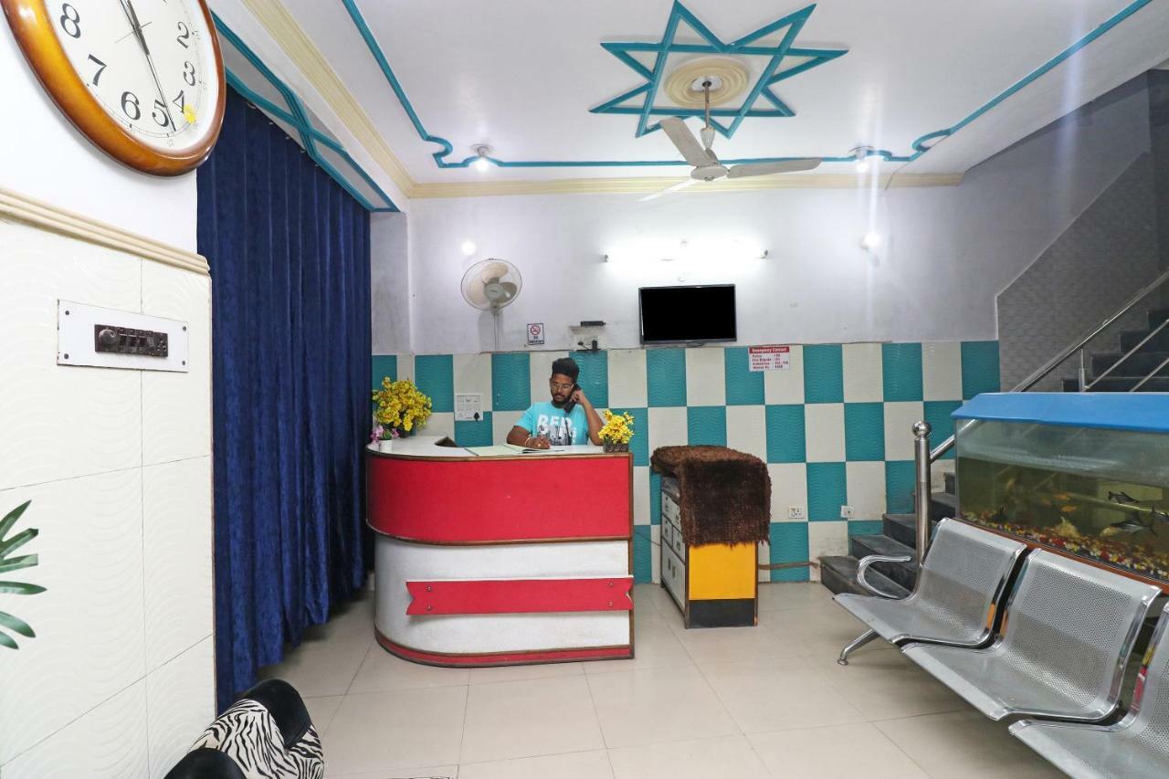 Oyo 30288 Hotel Moon Palace Lucknow Exterior photo